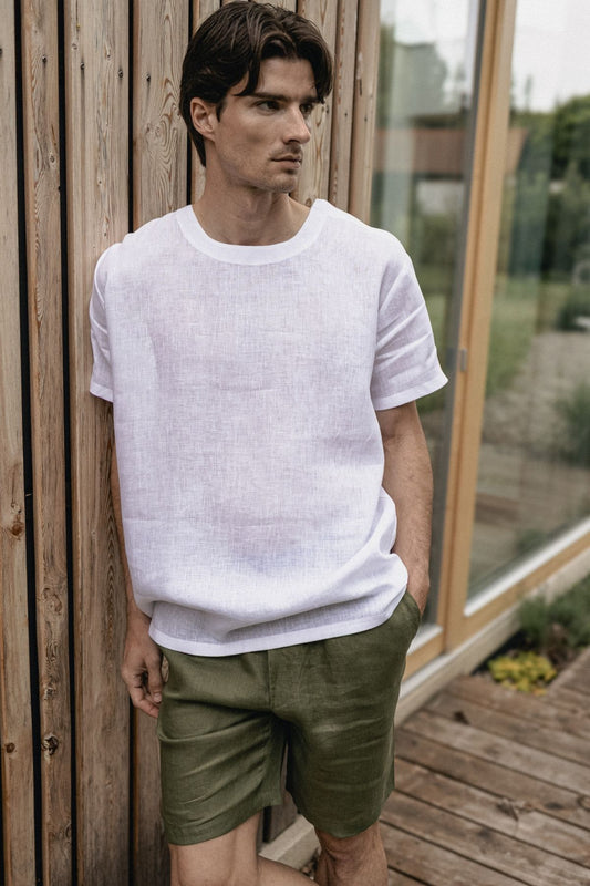 Outfit by Patrik | Linen T-shirt & shorts