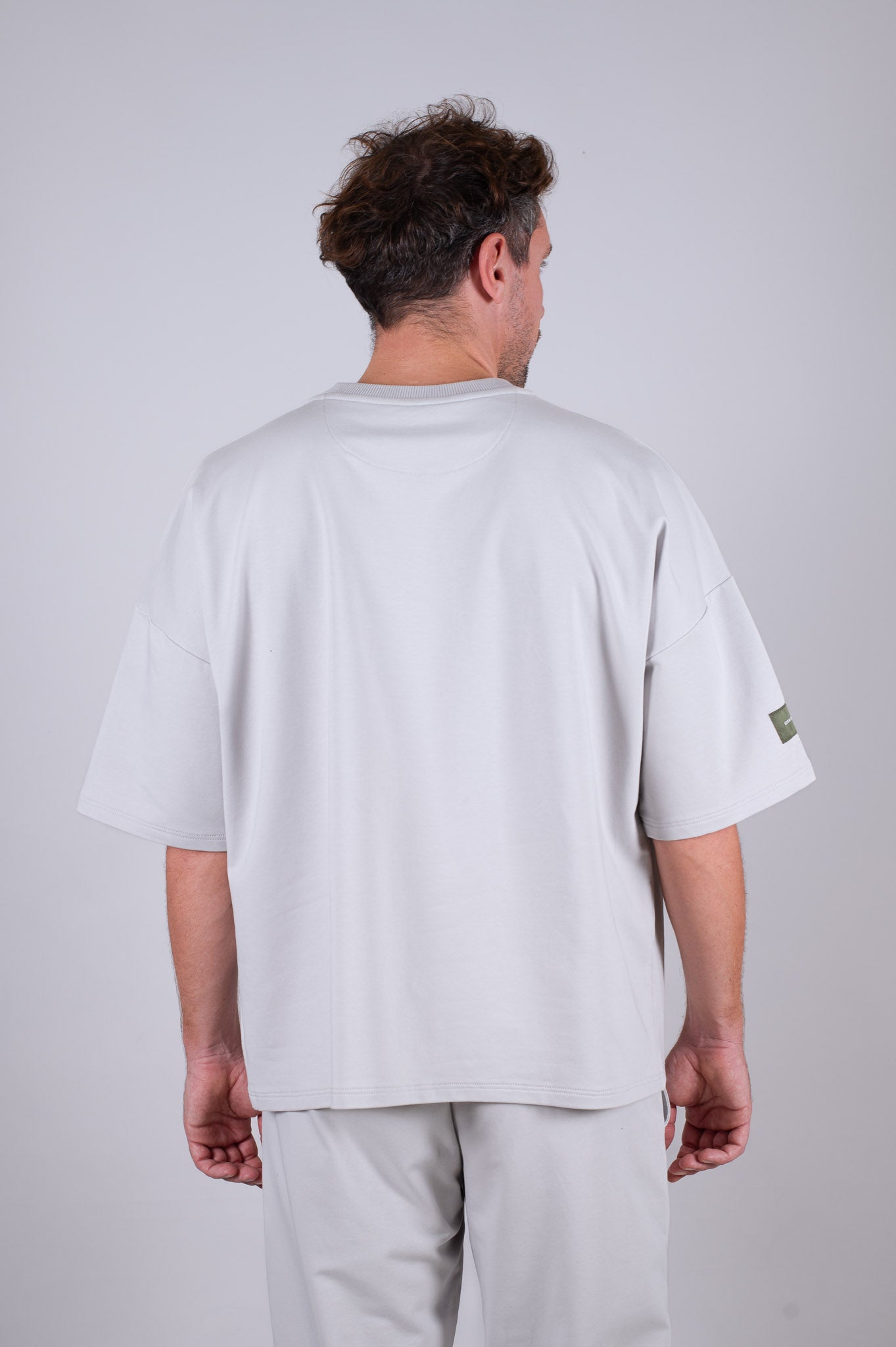 Pánske mikinové tričko z biobavlny Pearl gray - loose fit