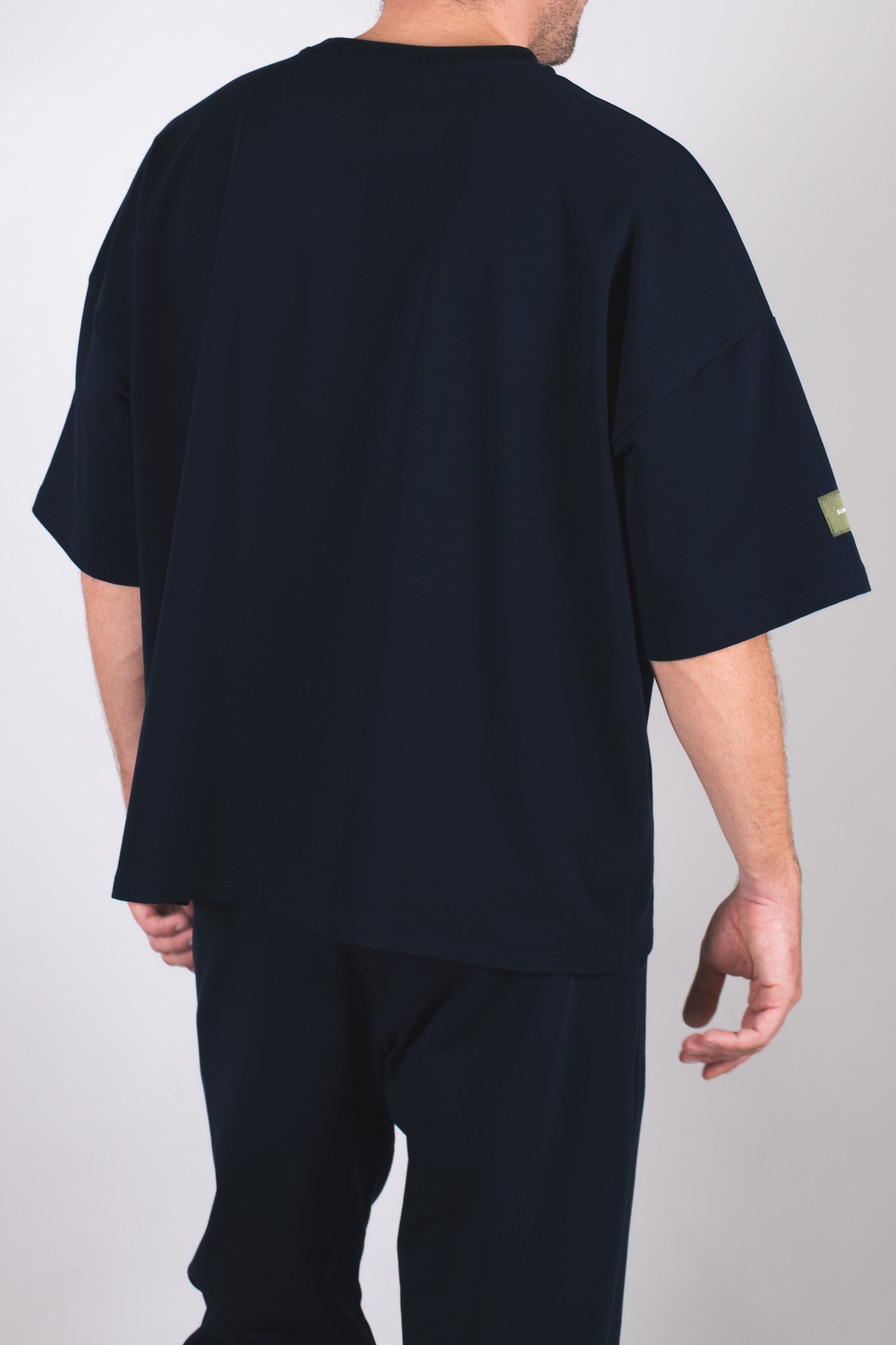 Pánské mikinové tričko z biobavlny - loose fit