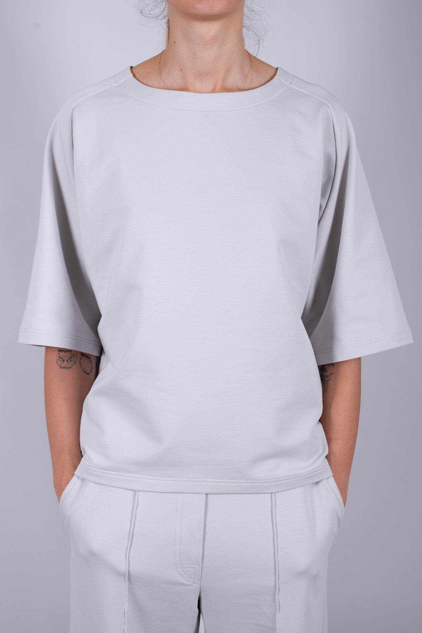 Dámske mikinové tričko z biobavlny Pearl gray - loose fit