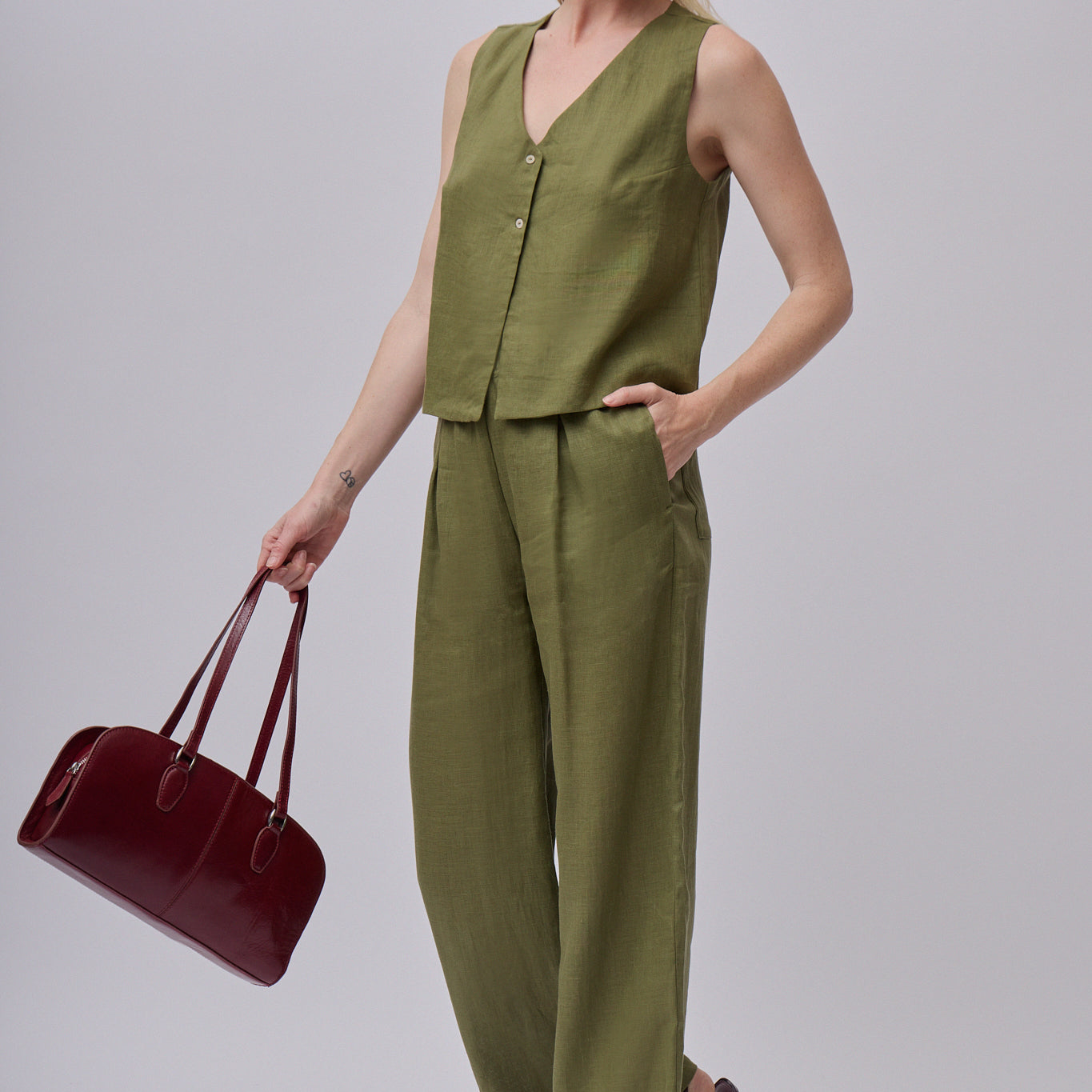 Women’s linen vest