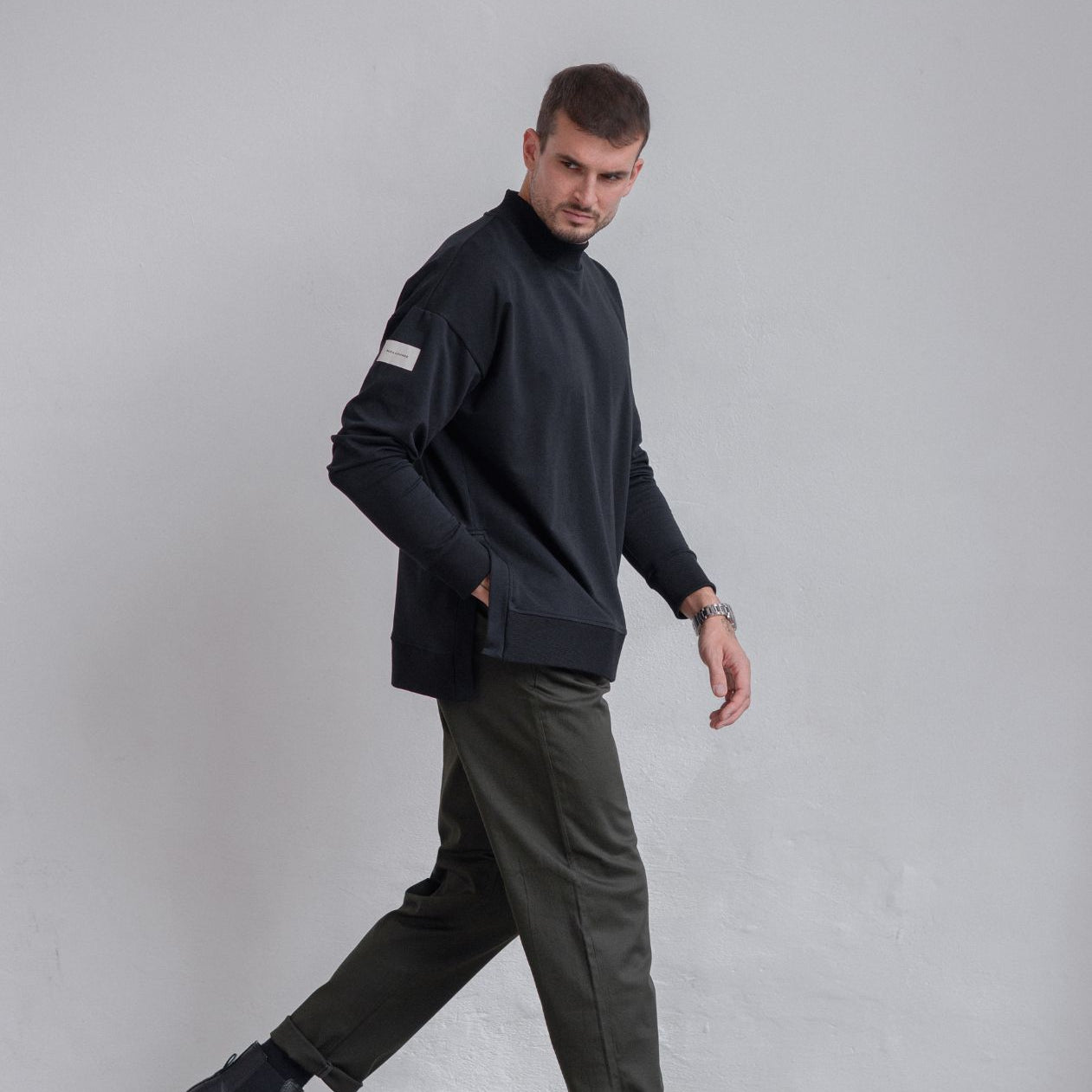 Pánská Mikina High neck s rozparky - Loose fit