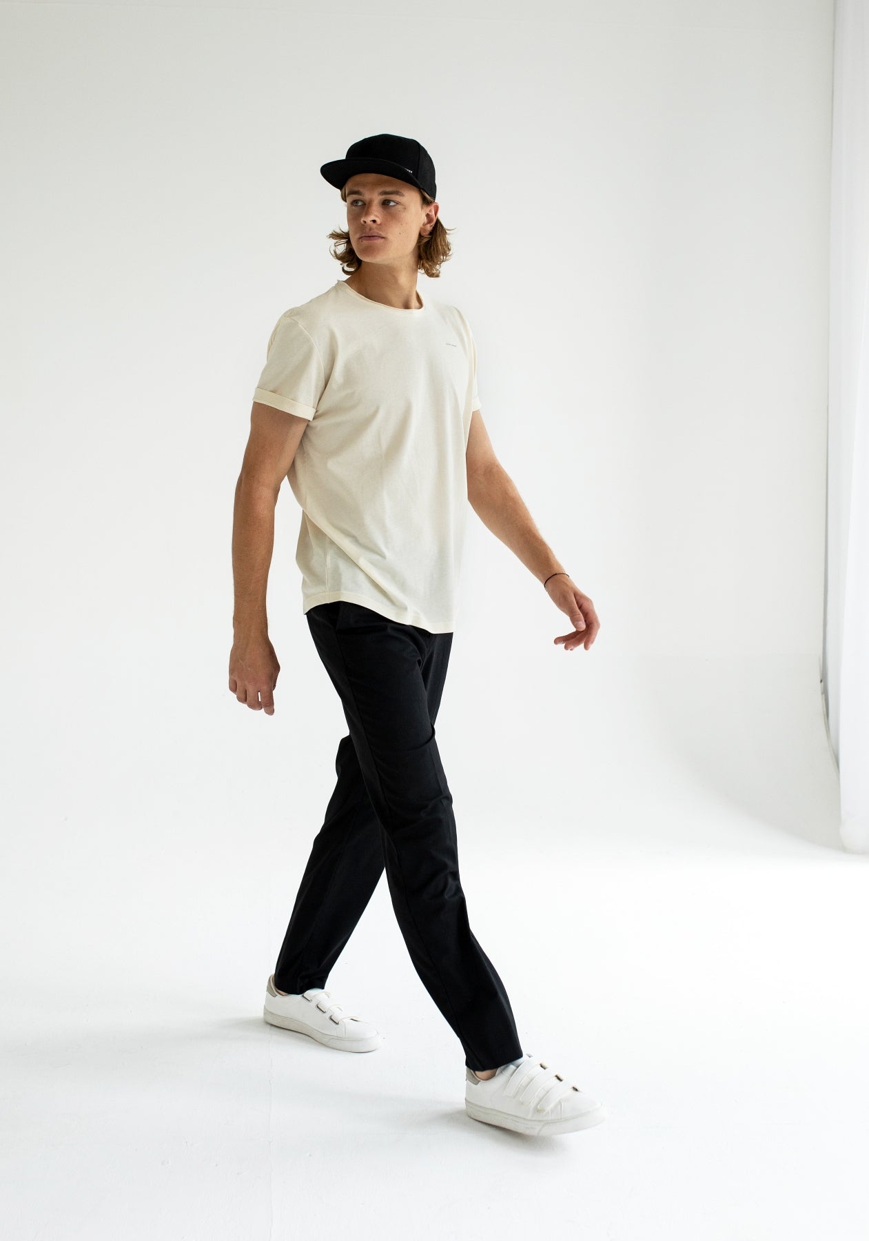 Pánske tričko z biobavlny Offwhite natural - slim fit