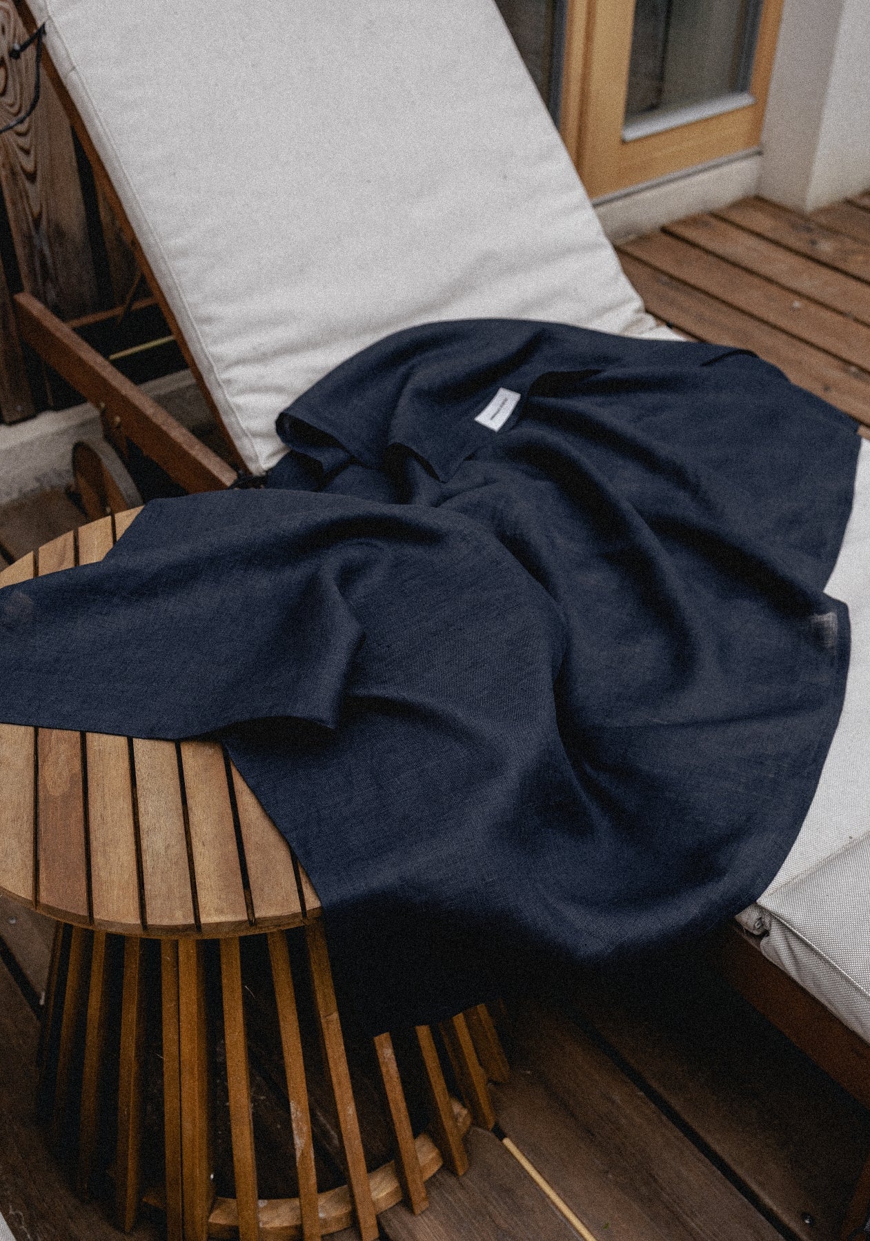 Linen scarf Deep blue