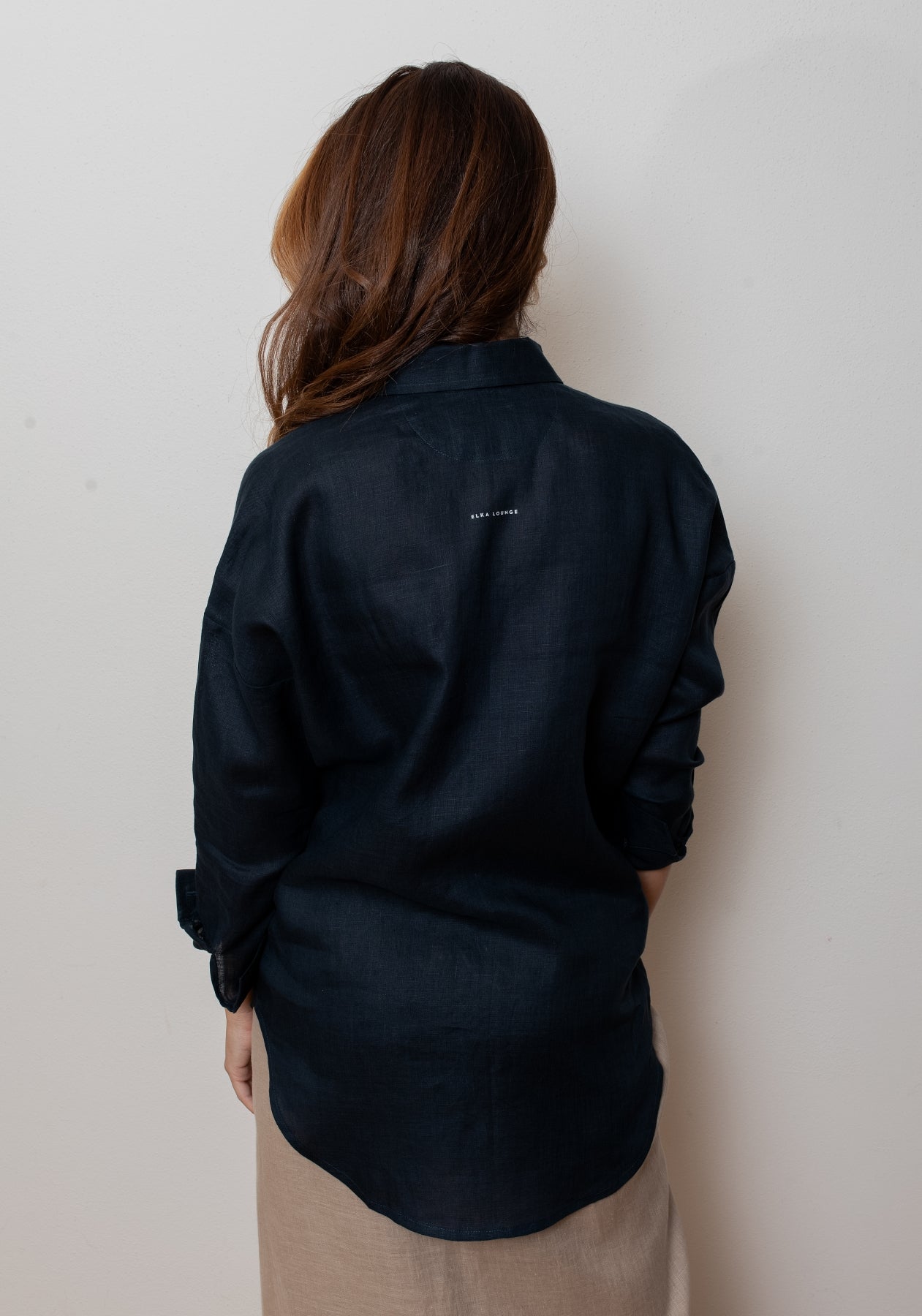 Women's loose fit linen shirt with collar - Deep blue