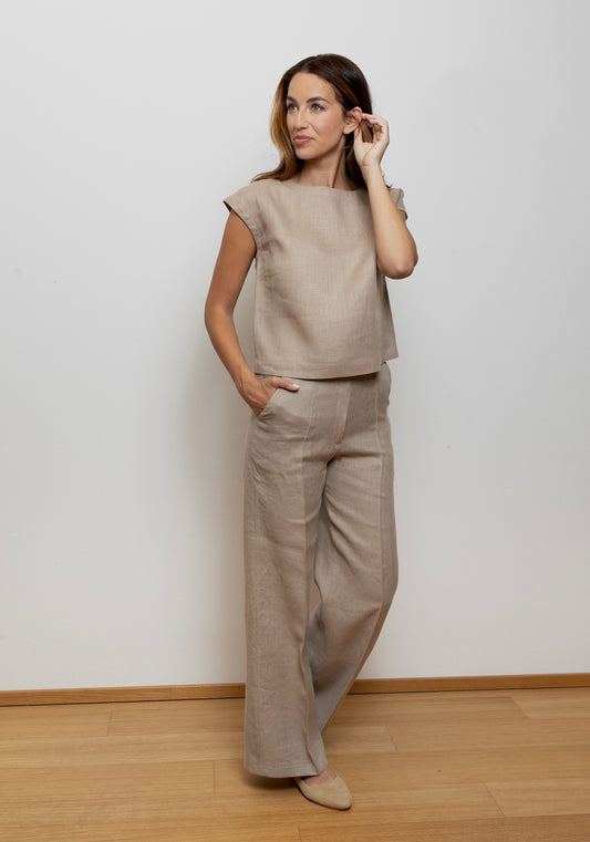 Outfit by Nikola | Linen pants wide leg & Linen T-shirt All Beige