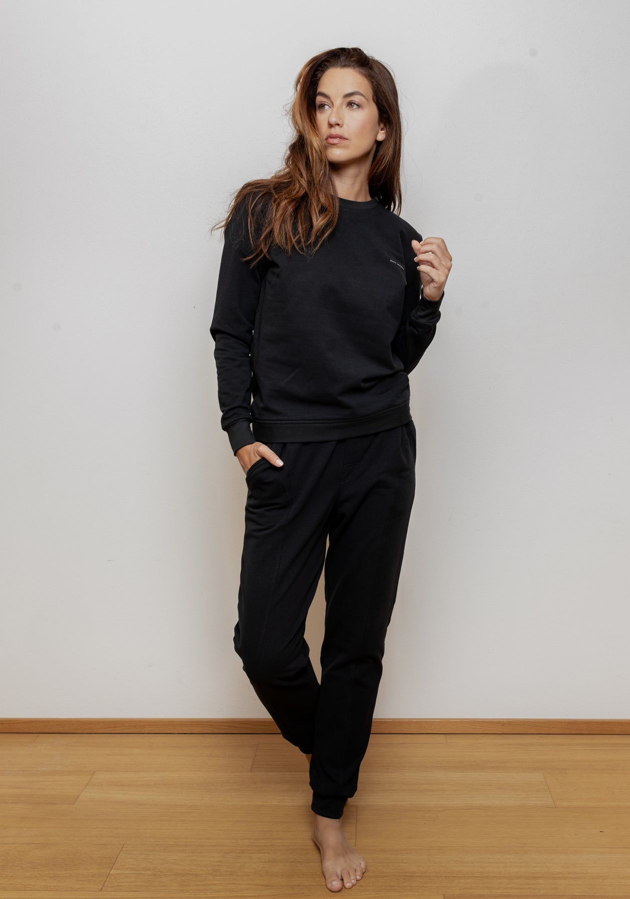 Dámske teplákové nohavice z biobavlny Black brushed - loose fit