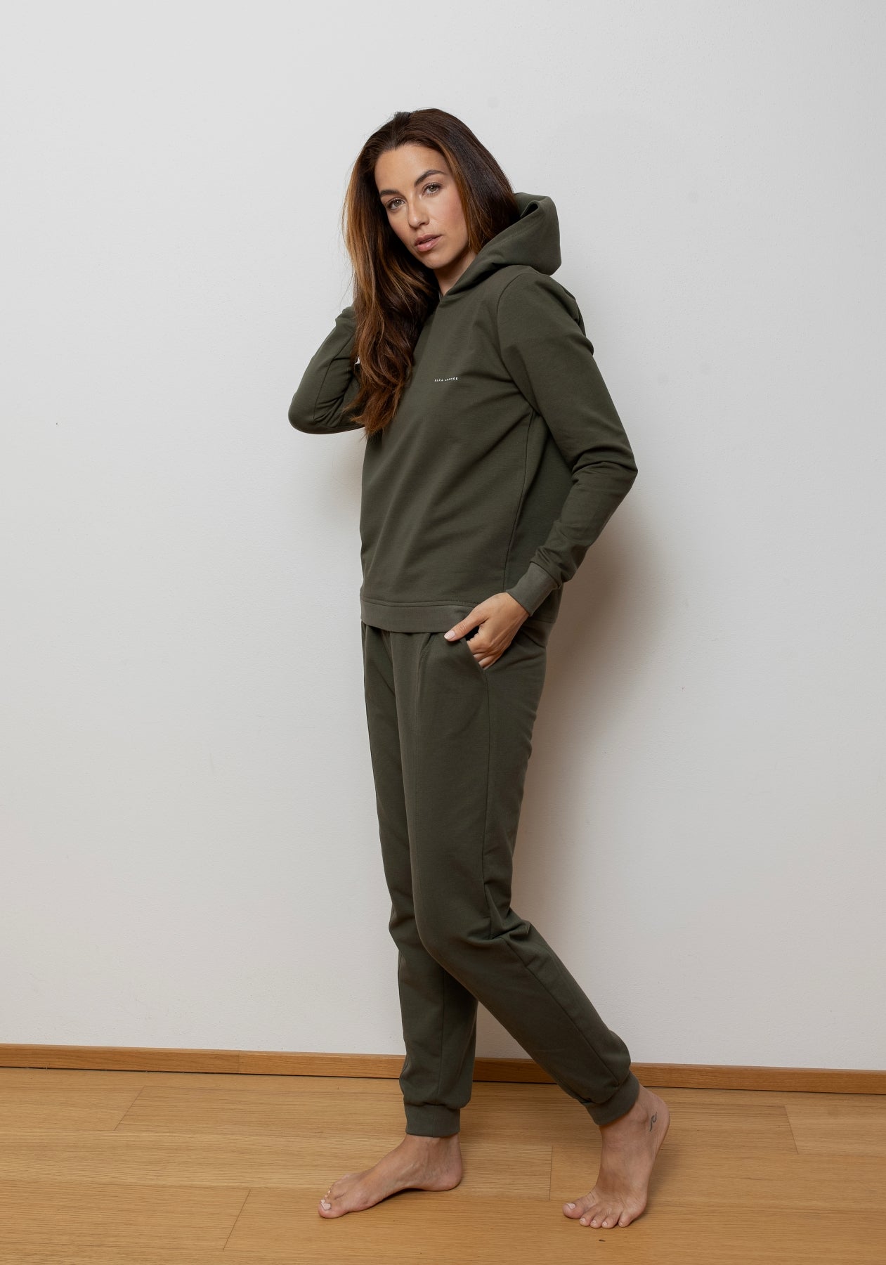 Dámské teplákové kalhoty z biobavlny Moss green brushed - loose fit