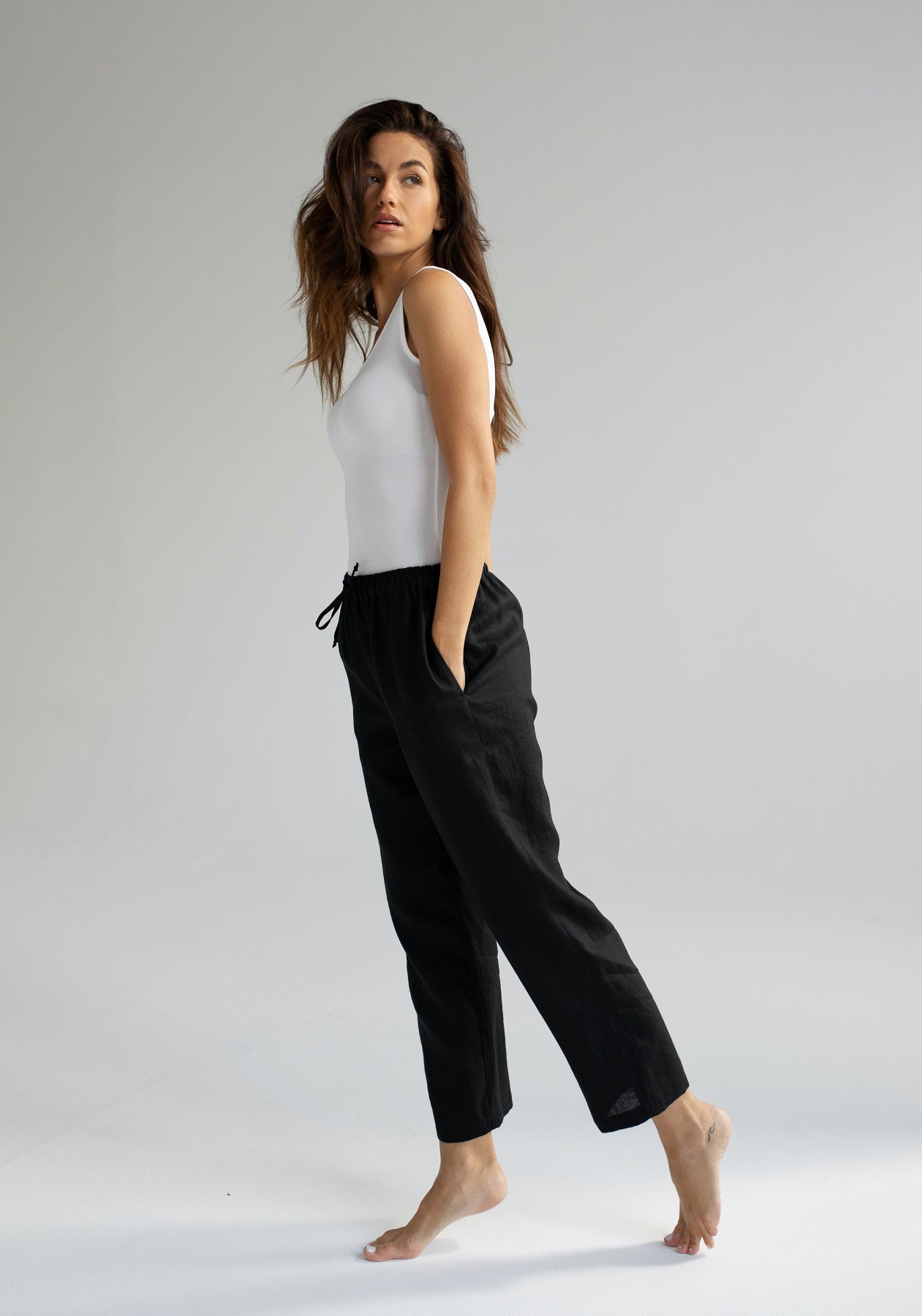 Black linen capris online