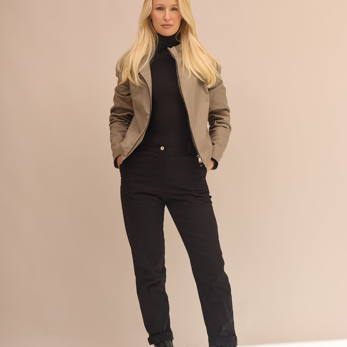 Elegant short women’s jacket