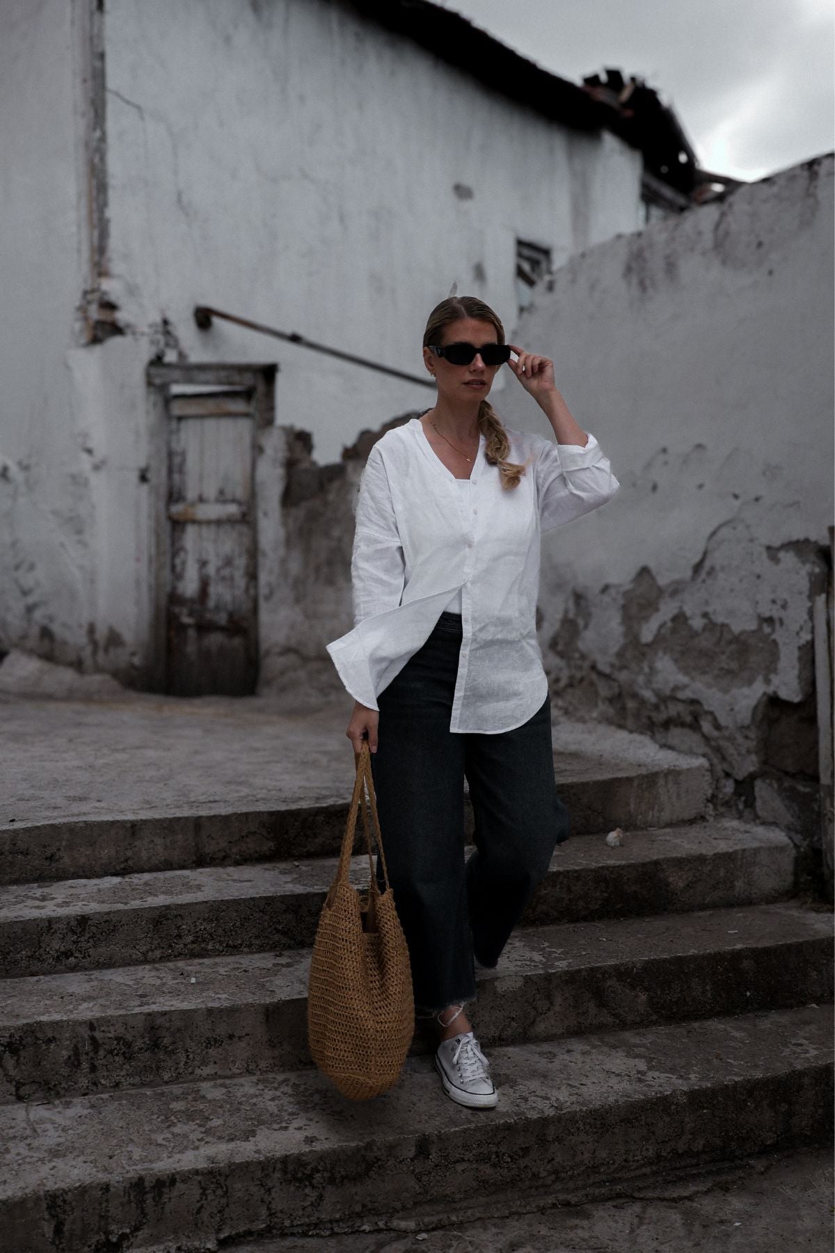 Outfit by Daniela | White linen shirt - Loose fit