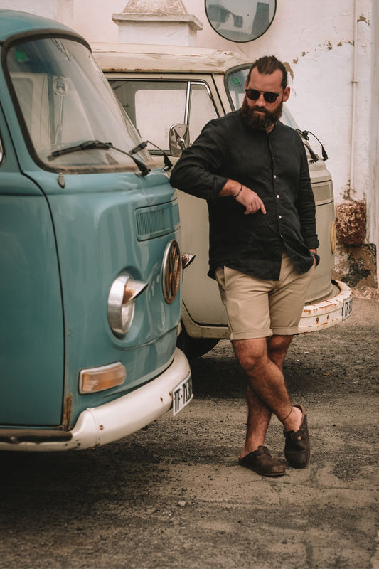 Outfit by Tomáš | Black linen shirt