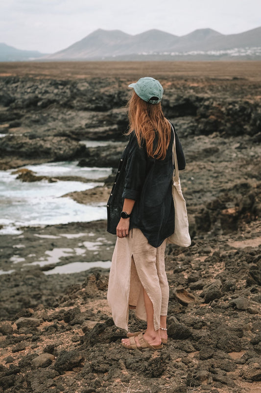 Outfit by Michaela Krajanová | Linen long dress & Deep blue shirt