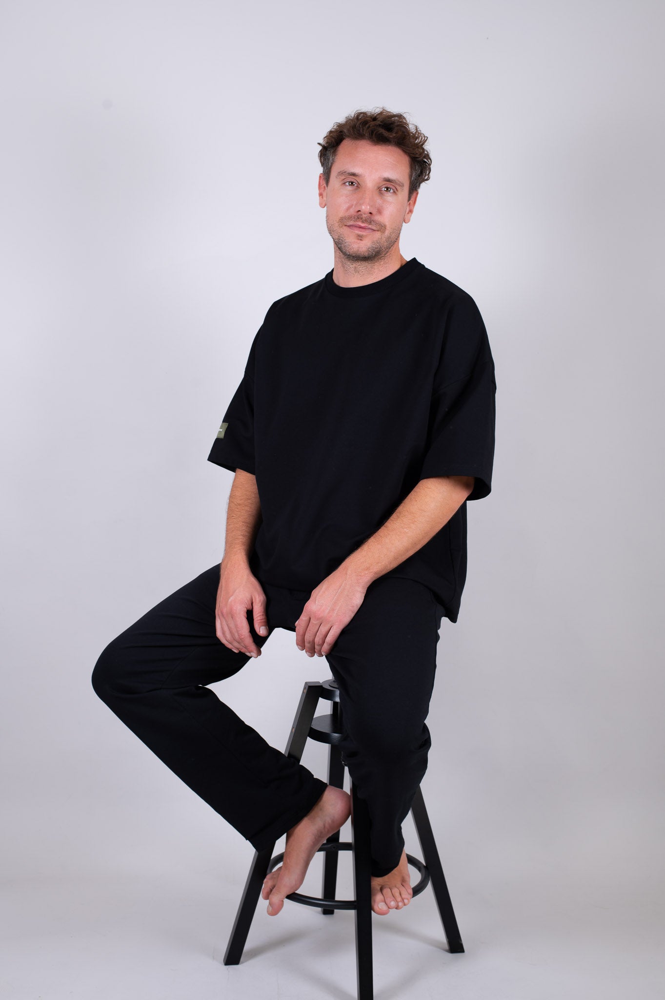 Pánske teplákové nohavice wide z biobavlny Black - Straight-leg