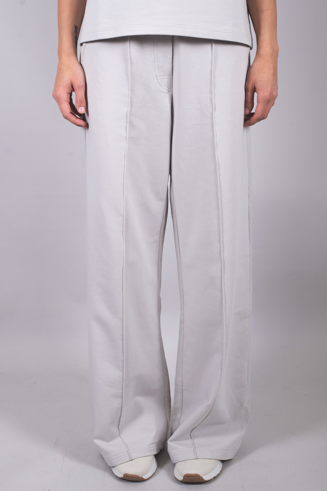 Damskie spodnie dresowe wide-leg z biobawełny - Regular fit