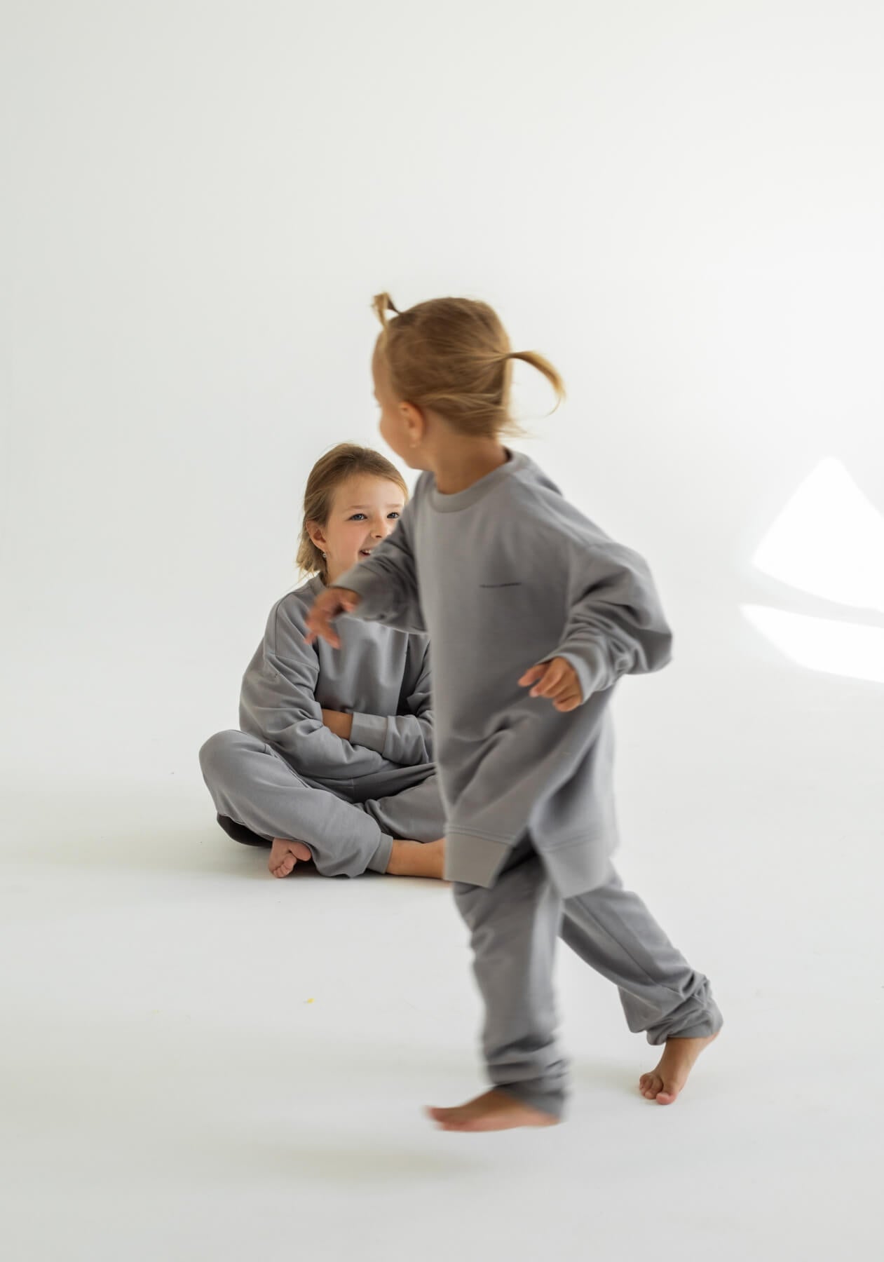 Children's bluza bez kaptura z bawełny organicznej Light gray - Oversized