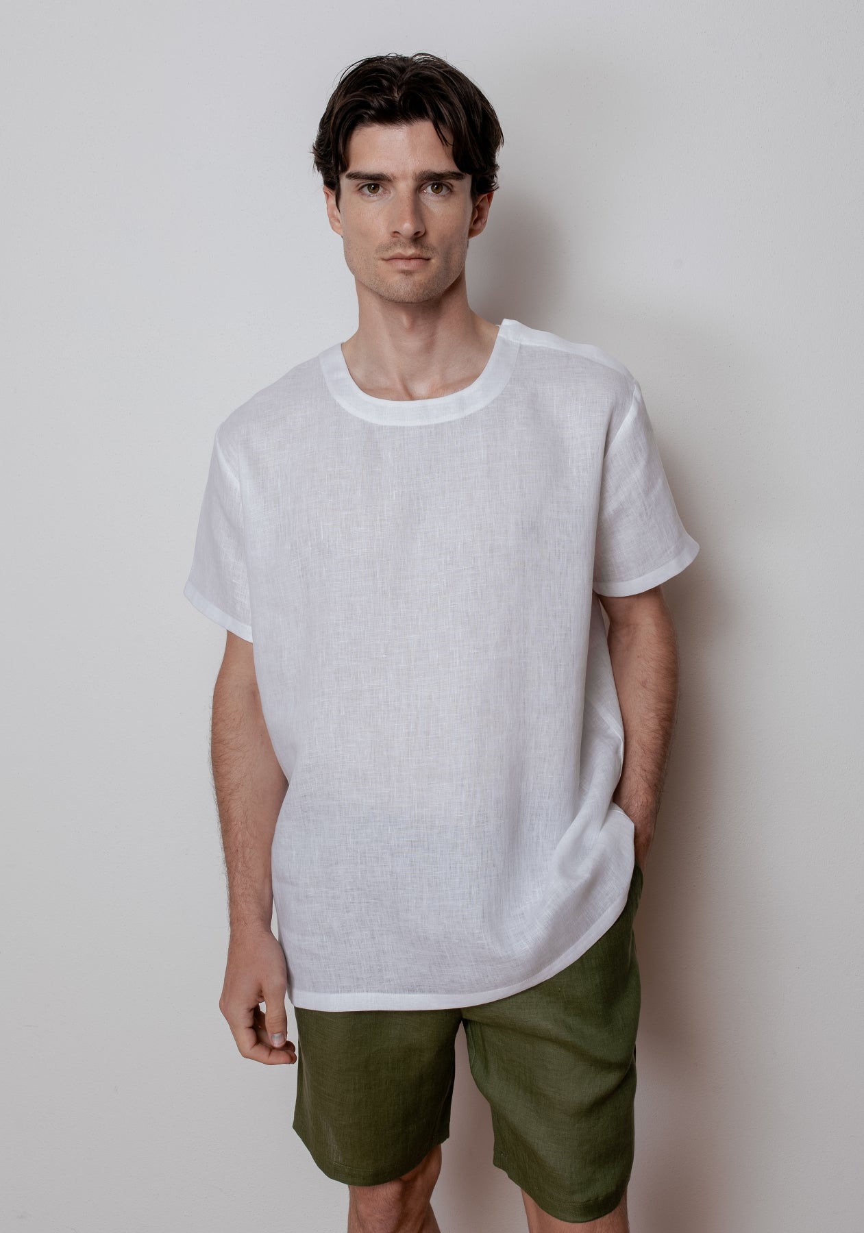 Męska regularna lniana koszulka T-shirt - White