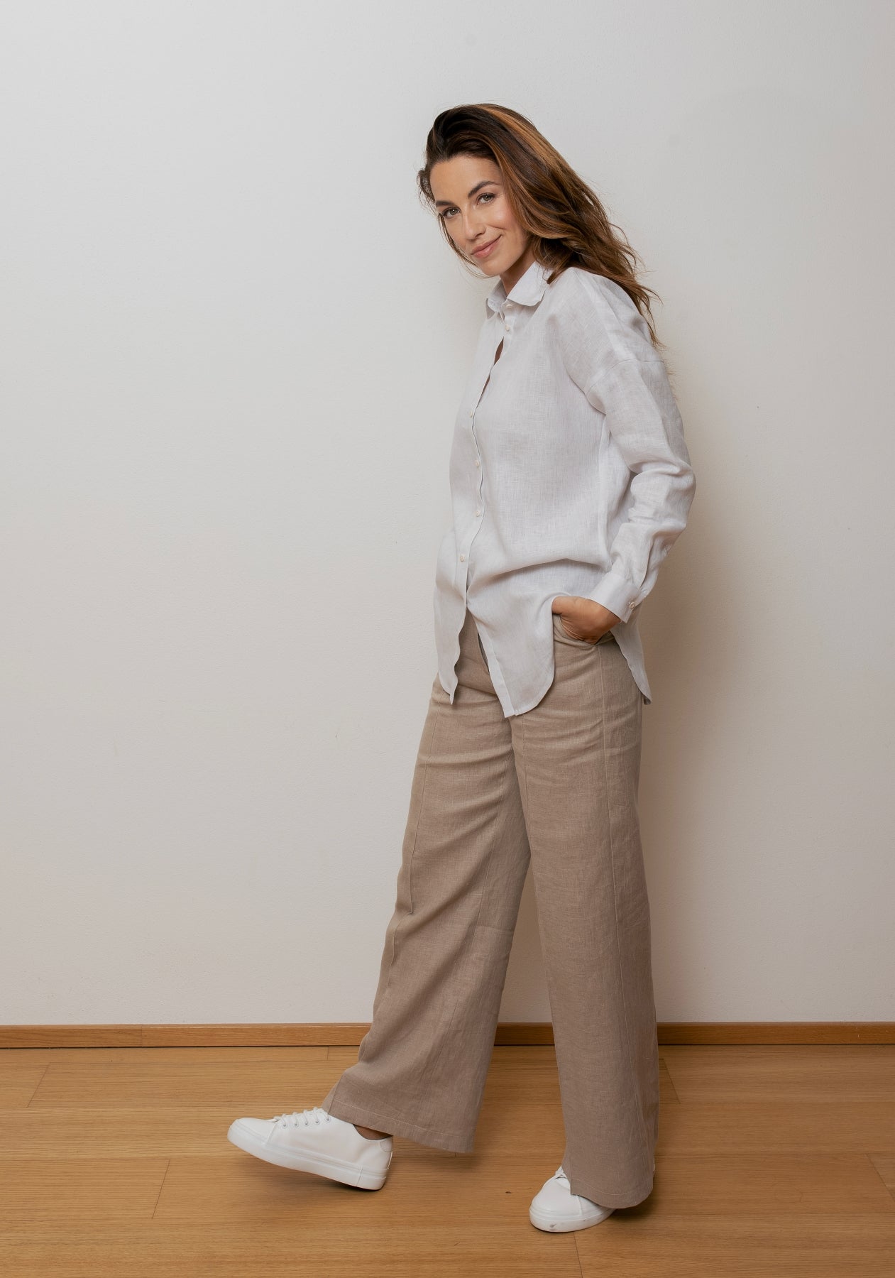 Women's loose fit linen shirt with collar - Pearl gray