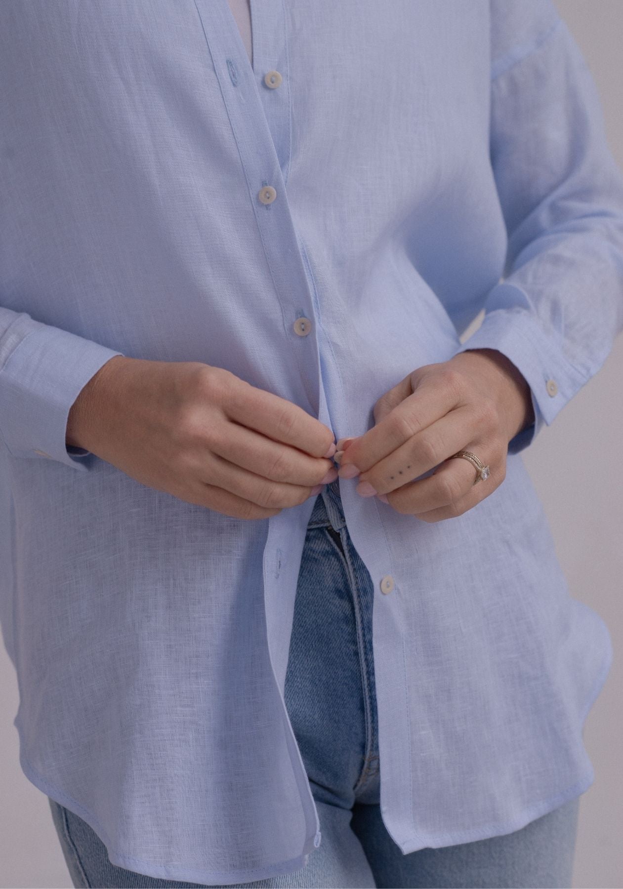 Women linen shirt Light blue