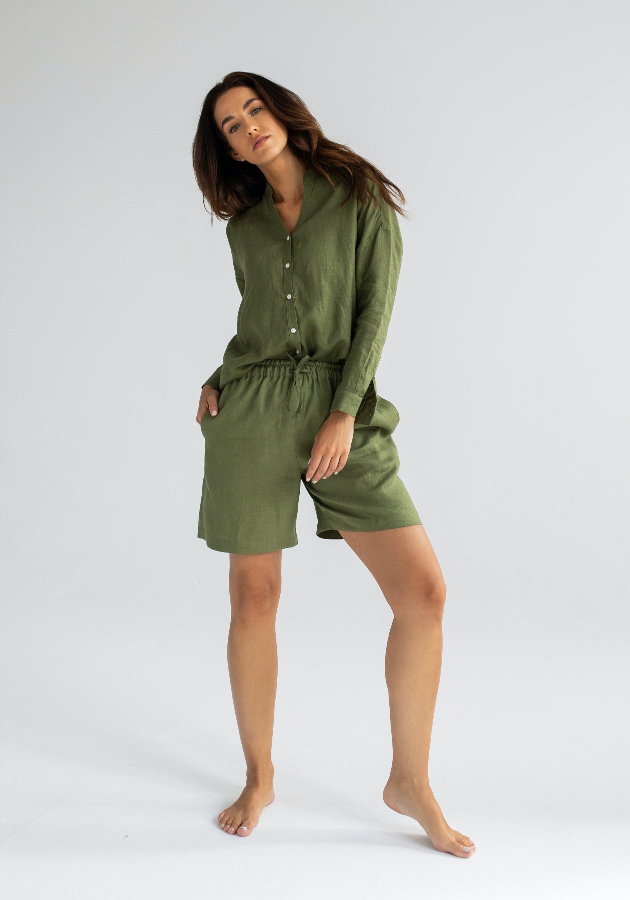 Women linen shorts Moss green