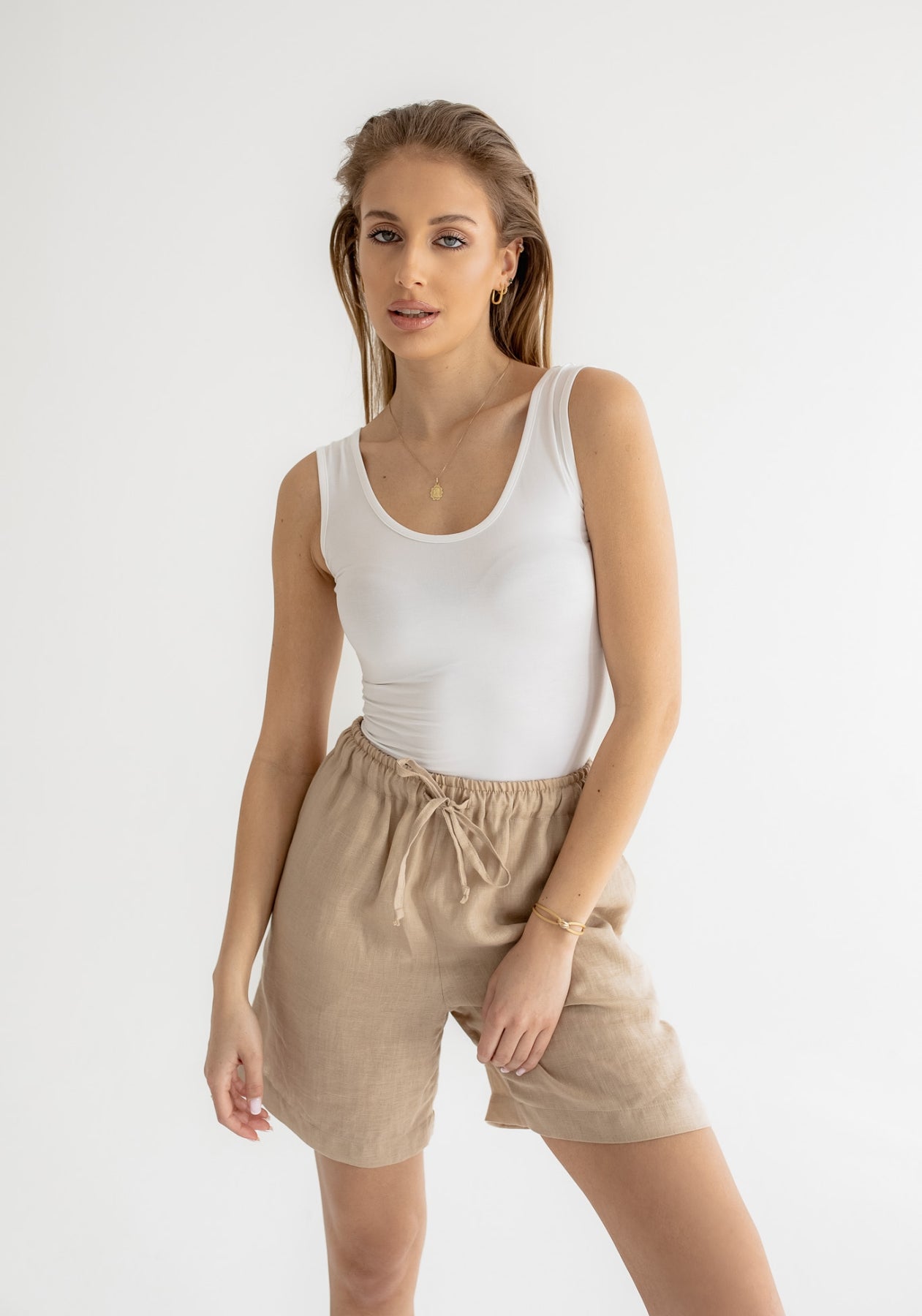 Women linen shorts Beige natural