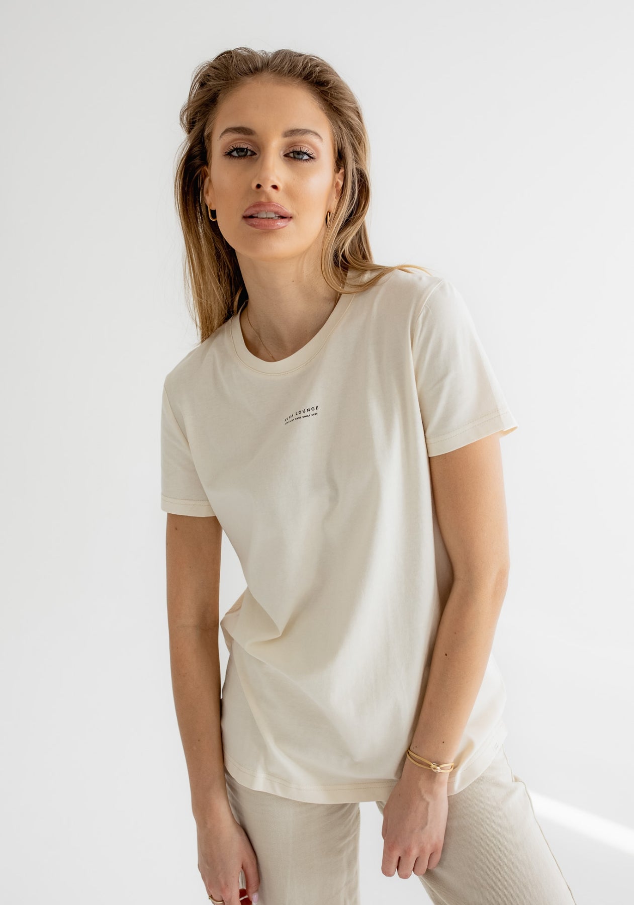 Women t-shirt organic cotton Offwhite-natural - ethically made Minimalist - regular