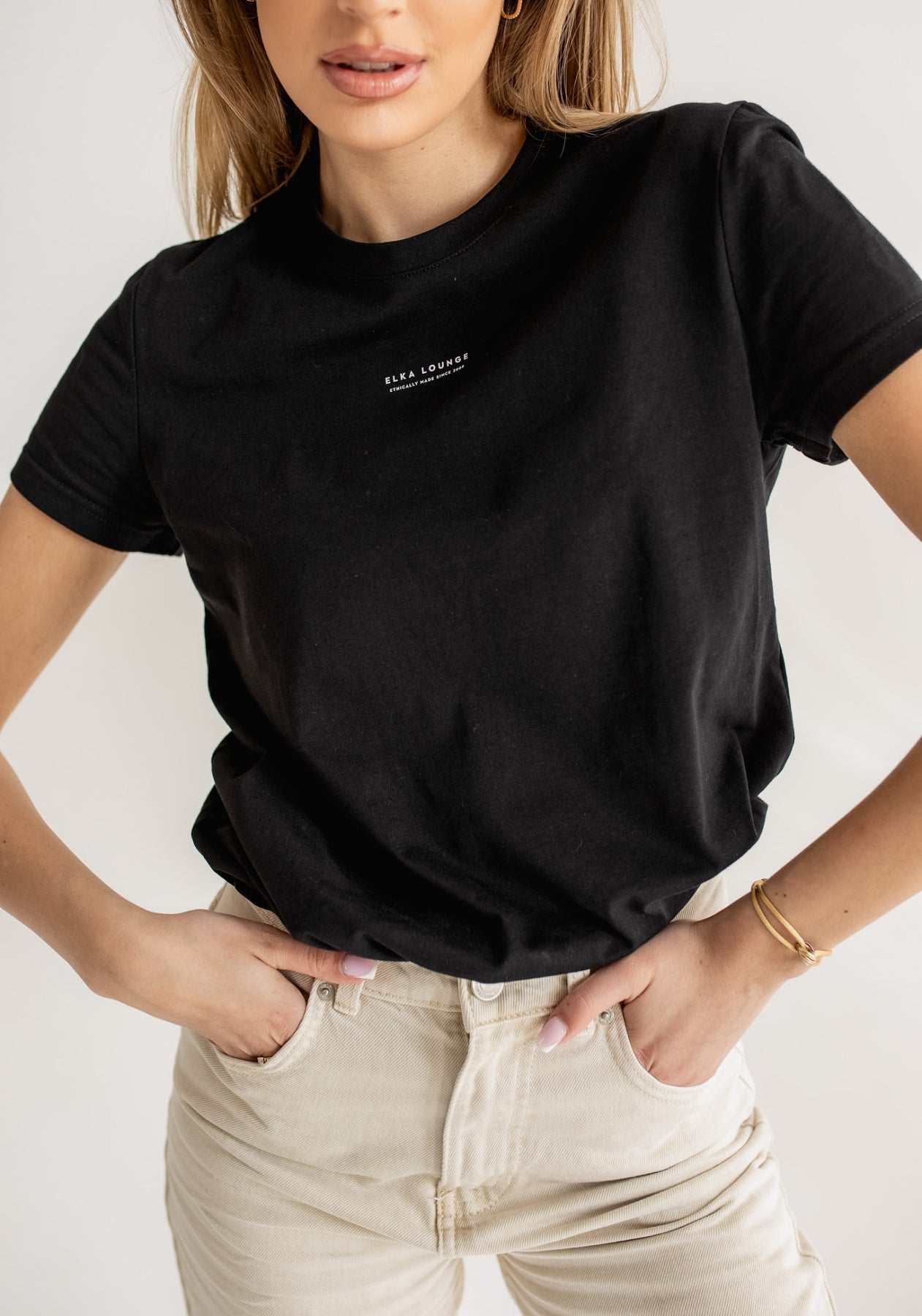 Dámske tričko z biobavlny Black - ethically made Minimalist - regular