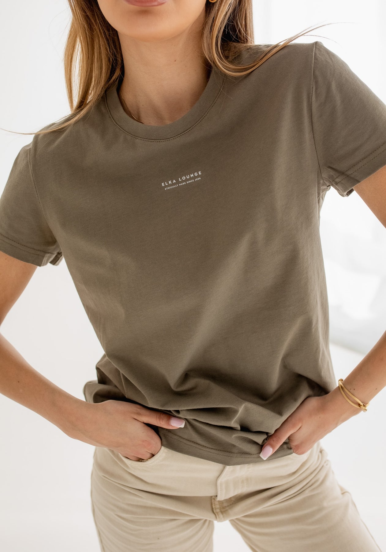Dámske tričko z biobavlny Burnt olive - ethically made Minimalist - regular
